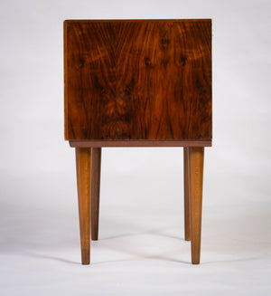 Kommode i valnød med 3 skuffer, dansk design