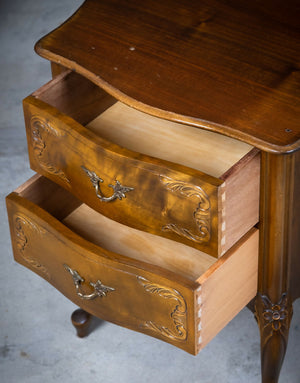 Sengeborde i Louis XV-stil, fransk design