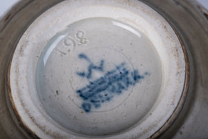 Skulpturel keramikskål med udskårne huller, dansk design