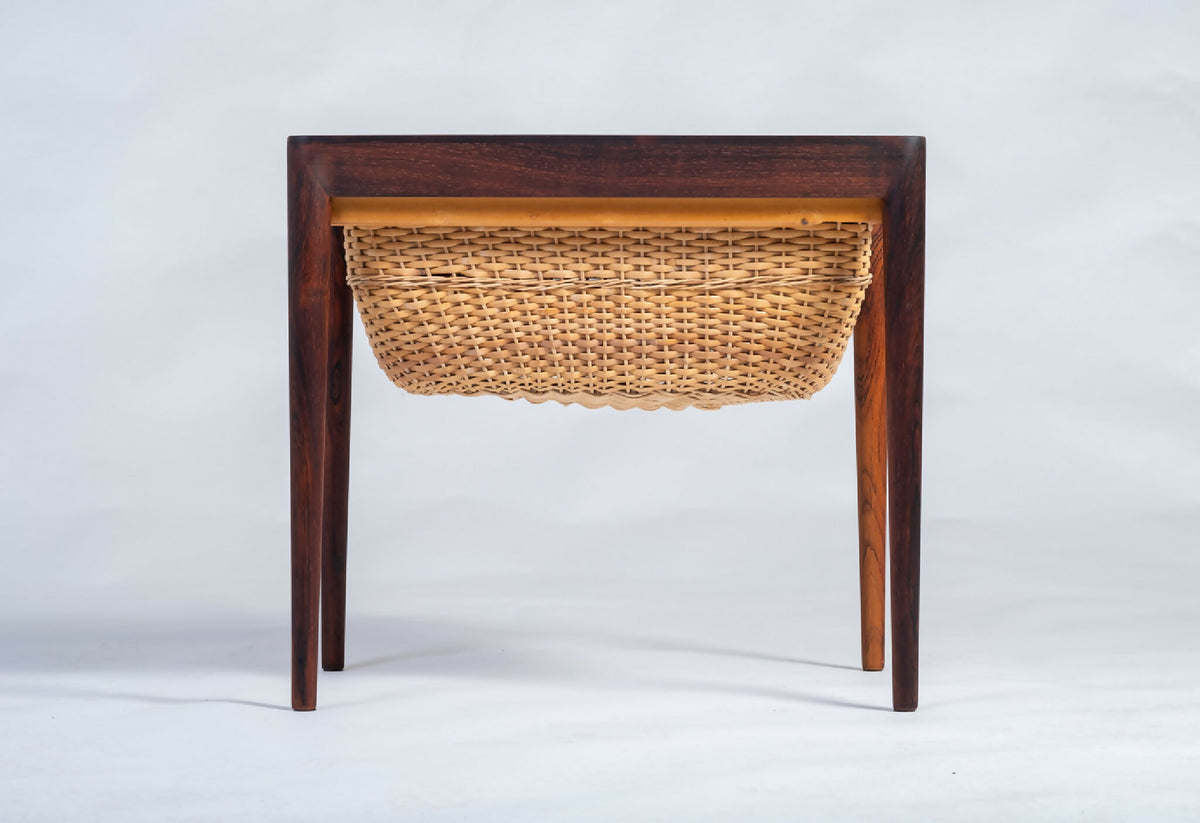 Severin Hansen – Sybord i palisander, produceret af Haslev Møbelsnedkeri