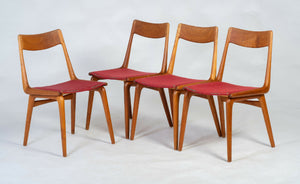 Alfred & Erik Christensen – Model 370 “Boomerang” spisebordsstole i teak, produceret af Slagelse Møbelværk