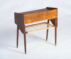 Sidebord i palisander med skuffe og flet­hylde, dansk design