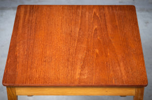 Sidebord i teak og eg, dansk design