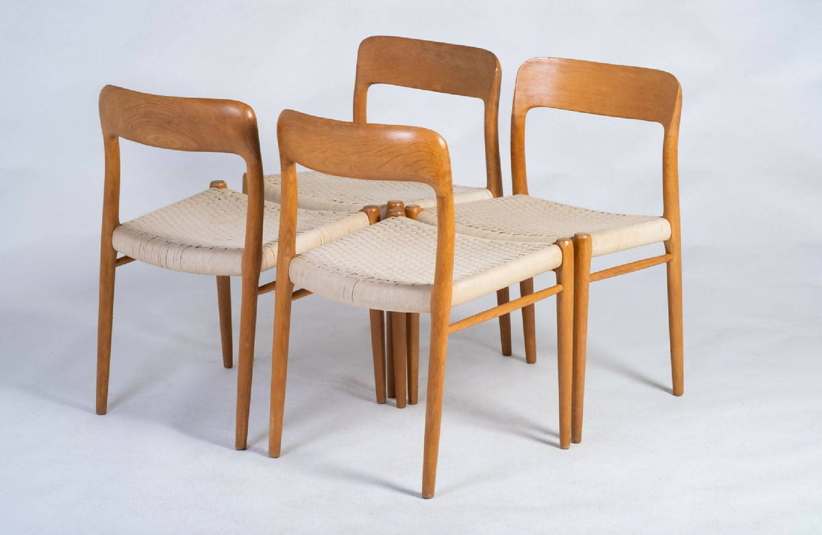 Niels Otto Møller – Model 75 spisebordsstole i eg, dansk design