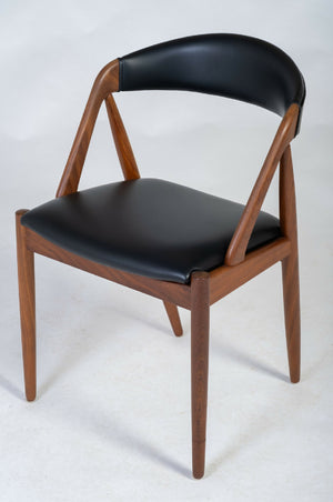 Kai Kristiansen – Model 31 spisebordsstole i teak og sort læder, dansk design