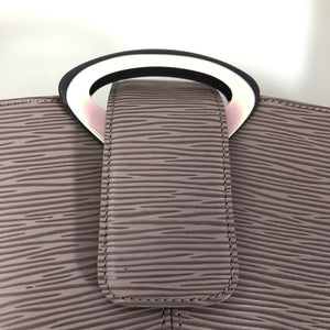 Louis Vuitton epi reverie
