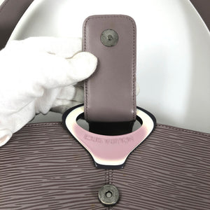 Louis Vuitton epi reverie