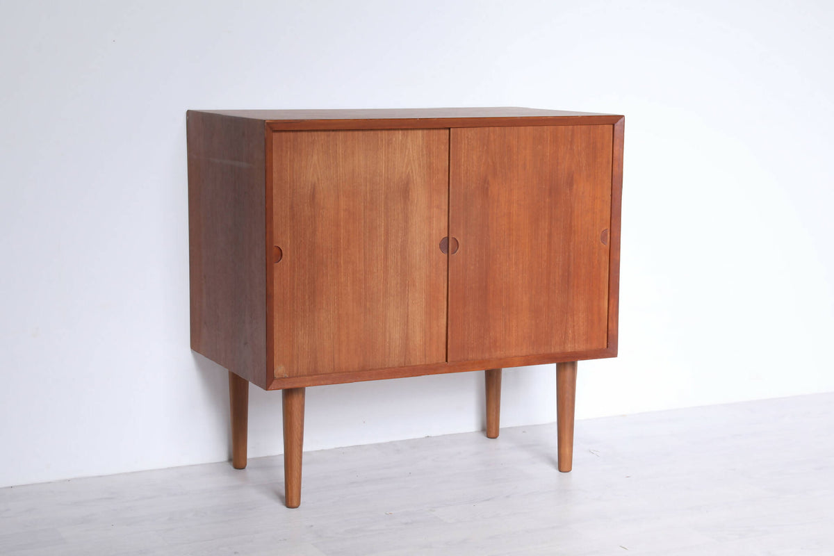 Poul Cadovius Royal Skænk i Teak med Brugsspor