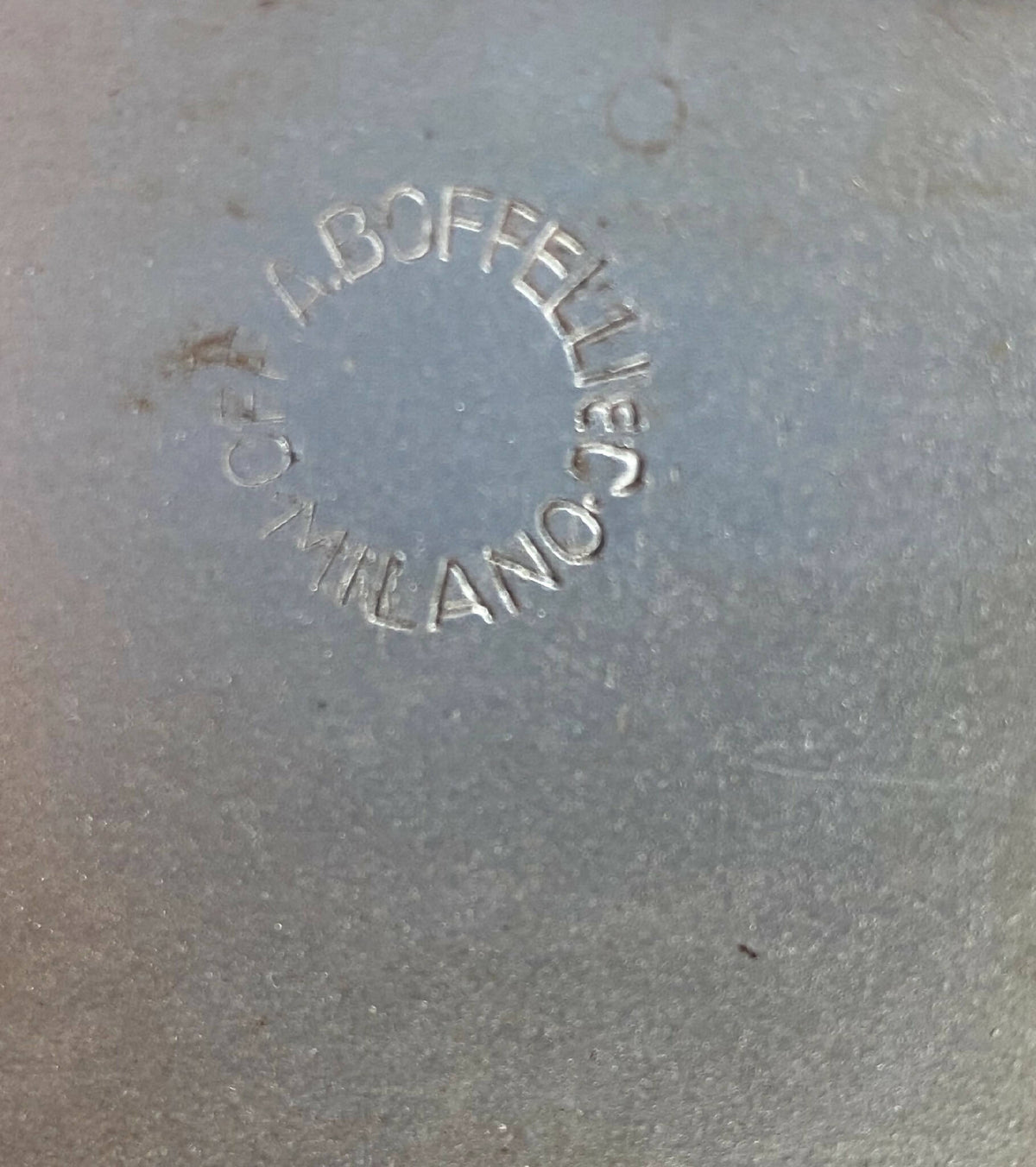 Rationalistisk monumental messingbordlampe, Officine A. Boffelli Milano Italien 1935