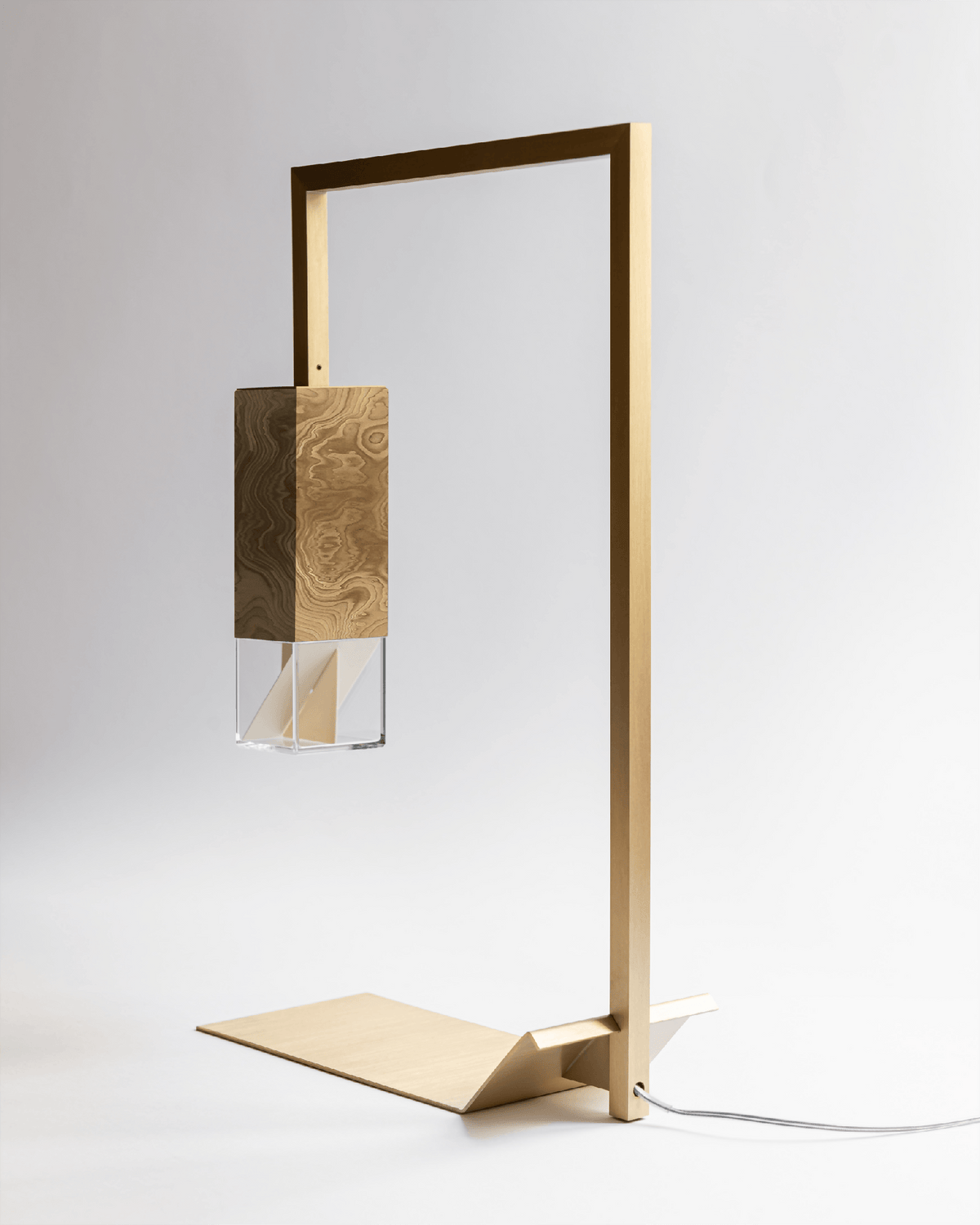 Lampe/Two Wood Revamp 01